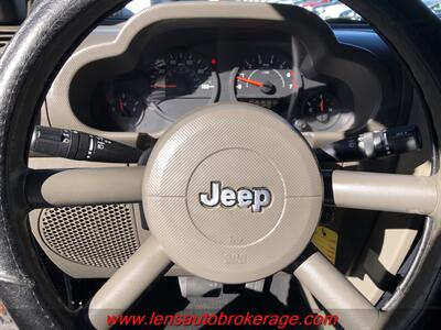 2007 Jeep Wrangler X  *Cool Lifted Hard Top 4 Door! - Photo 12 - Tucson, AZ 85705