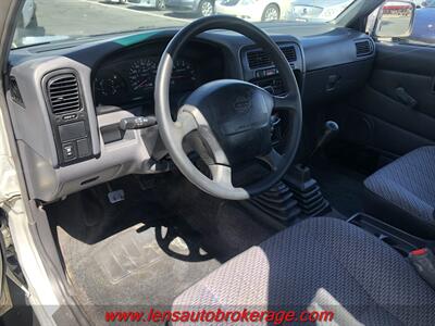 1996 Nissan Truck Pickup  *RARE 4x4 W/Only 122k Miles! - Photo 10 - Tucson, AZ 85705