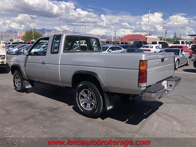 1996 Nissan Truck Pickup  *RARE 4x4 W/Only 122k Miles! - Photo 6 - Tucson, AZ 85705