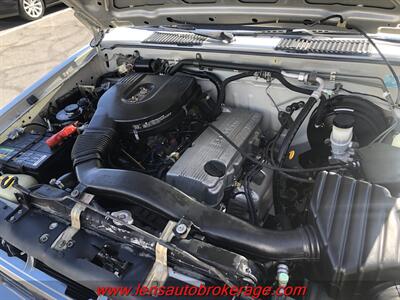 1996 Nissan Truck Pickup  *RARE 4x4 W/Only 122k Miles! - Photo 18 - Tucson, AZ 85705