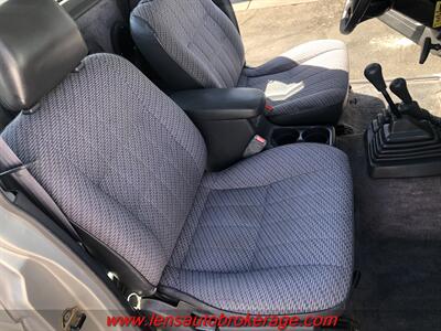 1996 Nissan Truck Pickup  *RARE 4x4 W/Only 122k Miles! - Photo 17 - Tucson, AZ 85705