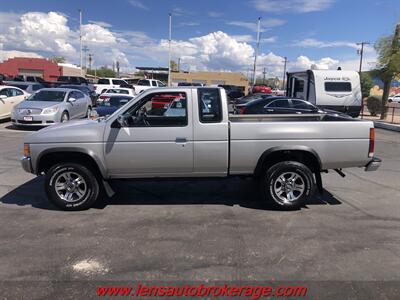 1996 Nissan Truck Pickup  *RARE 4x4 W/Only 122k Miles! - Photo 5 - Tucson, AZ 85705