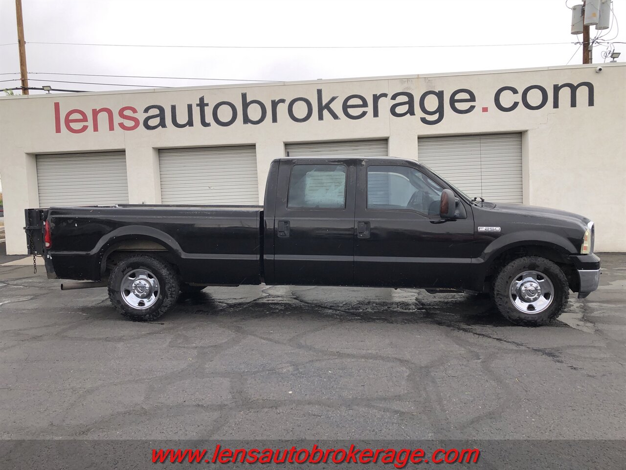 2006 Ford F-250 XLT  *Trade In Special! Ready For Work! - Photo 1 - Tucson, AZ 85705