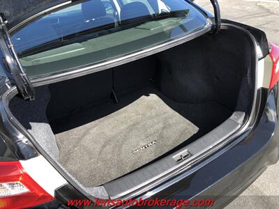 2019 Nissan Sentra SR  *Nice Little Fuel Saver! - Photo 14 - Tucson, AZ 85705