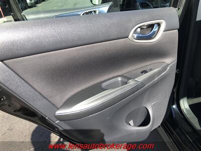 2019 Nissan Sentra SR  *Nice Little Fuel Saver! - Photo 12 - Tucson, AZ 85705