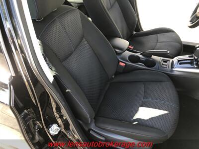 2019 Nissan Sentra SR  *Nice Little Fuel Saver! - Photo 19 - Tucson, AZ 85705