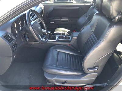 2010 Dodge Challenger R/T Classic  *6 Speed Manual Trans HEMI Powered! - Photo 15 - Tucson, AZ 85705