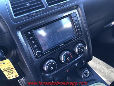 2010 Dodge Challenger R/T Classic  *6 Speed Manual Trans HEMI Powered! - Photo 18 - Tucson, AZ 85705