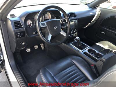 2010 Dodge Challenger R/T Classic  *6 Speed Manual Trans HEMI Powered! - Photo 14 - Tucson, AZ 85705