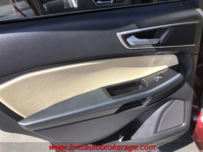 2017 Ford Edge SEL  *Only 70k Miles! - Photo 17 - Tucson, AZ 85705