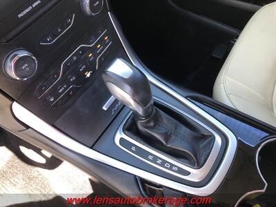 2017 Ford Edge SEL  *Only 70k Miles! - Photo 15 - Tucson, AZ 85705