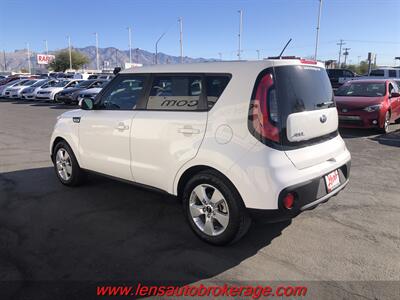 2018 Kia Soul  *Super Nice Little Soul! - Photo 6 - Tucson, AZ 85705