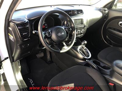 2018 Kia Soul  *Super Nice Little Soul! - Photo 10 - Tucson, AZ 85705