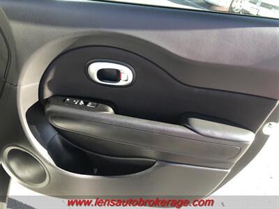 2018 Kia Soul  *Super Nice Little Soul! - Photo 21 - Tucson, AZ 85705