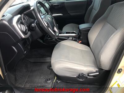 2016 Toyota Tacoma SR5 V6  Crew Cab 4x4! Cool Desert Tan! - Photo 11 - Tucson, AZ 85705