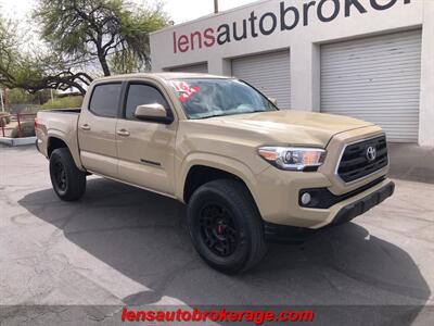 2016 Toyota Tacoma SR5 V6  Crew Cab 4x4! Cool Desert Tan! - Photo 2 - Tucson, AZ 85705