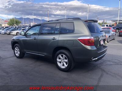 2010 Toyota Highlander  1-Owner, No Accidents & 3rd Row Equipped! - Photo 6 - Tucson, AZ 85705