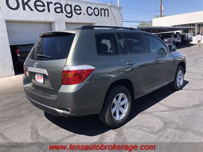 2010 Toyota Highlander   - Photo 6 - Tucson, AZ 85705