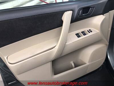 2010 Toyota Highlander  1-Owner, No Accidents & 3rd Row Equipped! - Photo 9 - Tucson, AZ 85705