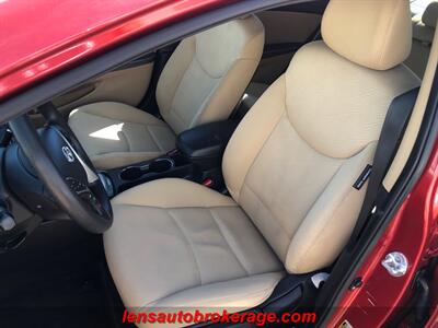 2011 Hyundai ELANTRA GLS   - Photo 12 - Tucson, AZ 85705