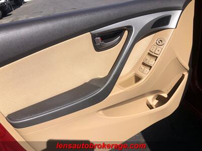 2011 Hyundai ELANTRA GLS   - Photo 9 - Tucson, AZ 85705