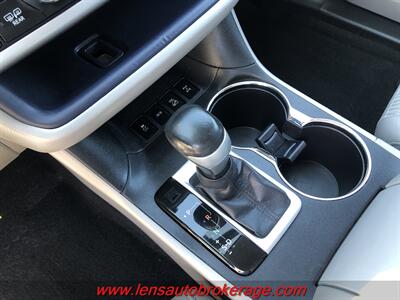 2016 Toyota Highlander LE  *Nice AWD LE! - Photo 15 - Tucson, AZ 85705