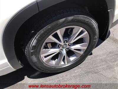 2016 Toyota Highlander LE  *Nice AWD LE! - Photo 27 - Tucson, AZ 85705