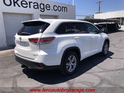 2016 Toyota Highlander LE  *Nice AWD LE! - Photo 8 - Tucson, AZ 85705