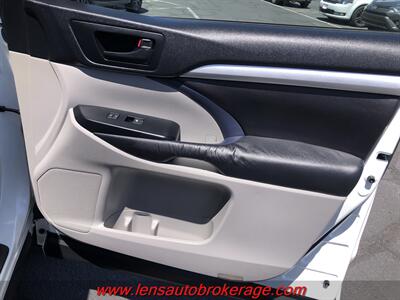 2016 Toyota Highlander LE  *Nice AWD LE! - Photo 23 - Tucson, AZ 85705
