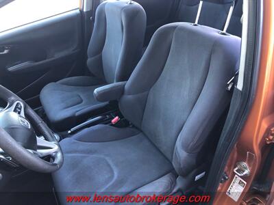 2010 Honda Fit Sport w/Navi  **CARFAX 1 OWNER** - Photo 12 - Tucson, AZ 85705