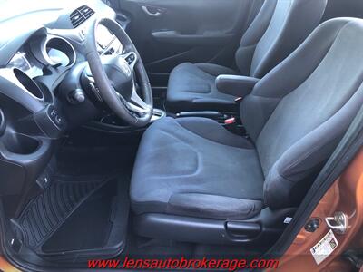 2010 Honda Fit Sport w/Navi  **CARFAX 1 OWNER** - Photo 11 - Tucson, AZ 85705