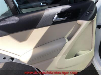 2016 Volkswagen Tiguan 2.0T S  *Nice Driver! - Photo 15 - Tucson, AZ 85705