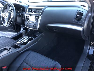 2016 Nissan Altima 2.5  *Trade In Special! - Photo 16 - Tucson, AZ 85705