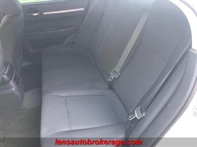 2010 Dodge Charger SE   - Photo 17 - Tucson, AZ 85705