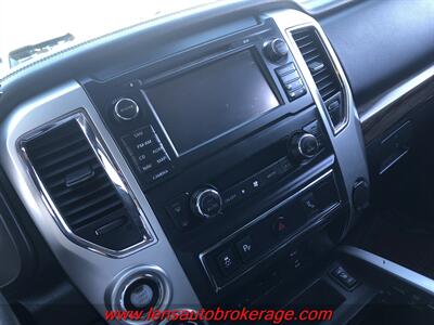 2017 Nissan Titan XD SL  *CrewCab 4x4! - Photo 14 - Tucson, AZ 85705