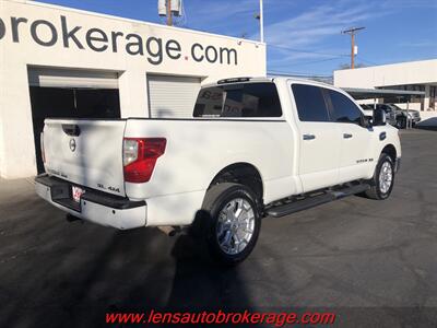 2017 Nissan Titan XD SL  *CrewCab 4x4! - Photo 8 - Tucson, AZ 85705
