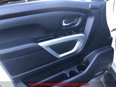 2017 Nissan Titan XD SL  *CrewCab 4x4! - Photo 9 - Tucson, AZ 85705