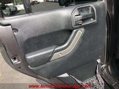 2016 Jeep Wrangler Sport S  *Clean Lifted 70k Mile Hard Top! - Photo 16 - Tucson, AZ 85705