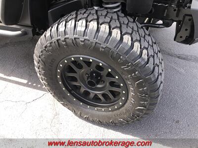 2016 Jeep Wrangler Sport S  *Clean Lifted 70k Mile Hard Top! - Photo 26 - Tucson, AZ 85705
