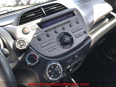 2009 Honda Fit Sport  *Great Little Fuel Saver! - Photo 13 - Tucson, AZ 85705
