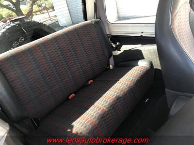 2000 Jeep Wrangler Sport  *Trade In Special Jeep! - Photo 11 - Tucson, AZ 85705