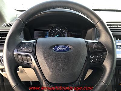 2018 Ford Explorer XLT  *Nice 3rd Row Equipped! - Photo 13 - Tucson, AZ 85705