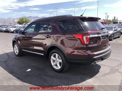2018 Ford Explorer XLT  *Nice 3rd Row Equipped! - Photo 6 - Tucson, AZ 85705