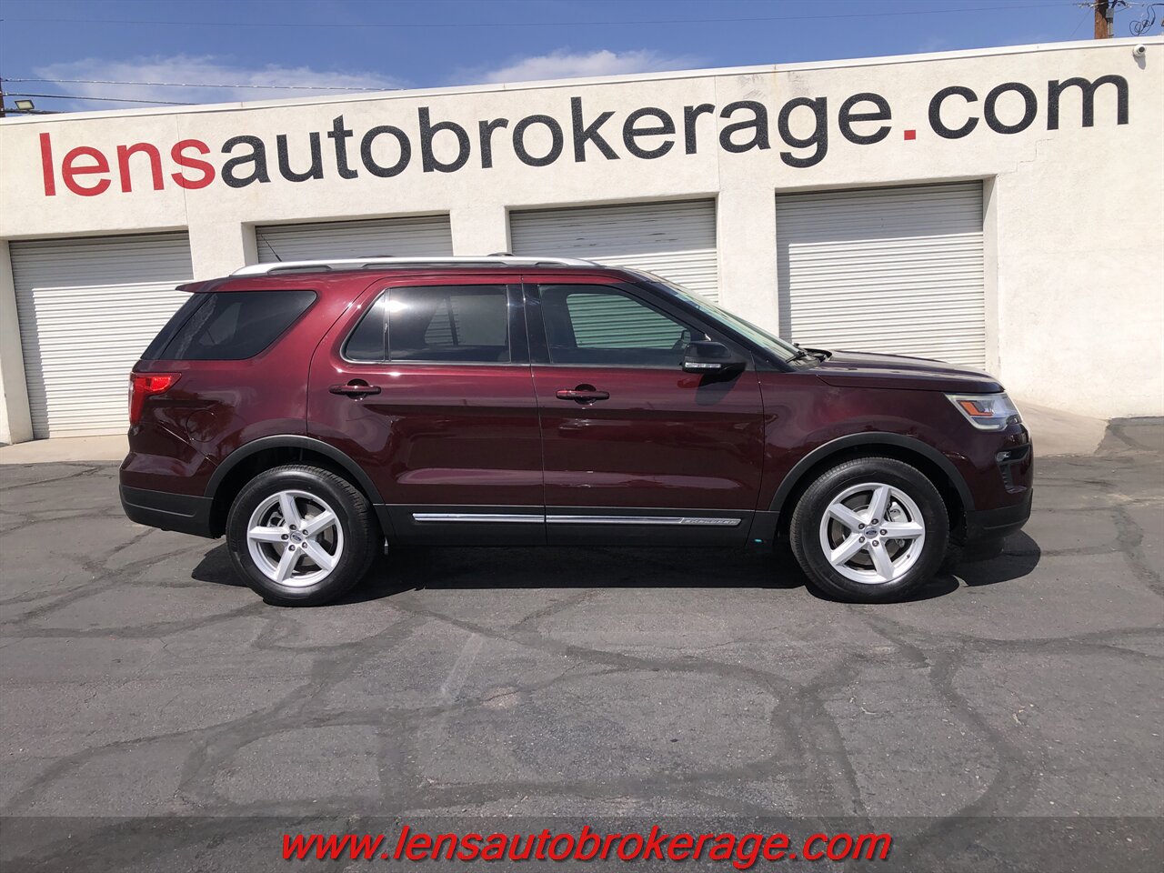 2018 Ford Explorer XLT  *Nice 3rd Row Equipped! - Photo 1 - Tucson, AZ 85705