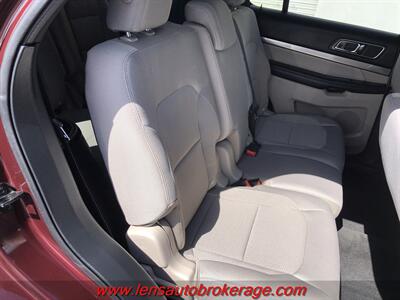 2018 Ford Explorer XLT  *Nice 3rd Row Equipped! - Photo 21 - Tucson, AZ 85705