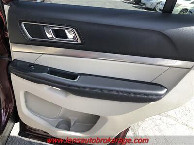 2018 Ford Explorer XLT  *Nice 3rd Row Equipped! - Photo 20 - Tucson, AZ 85705