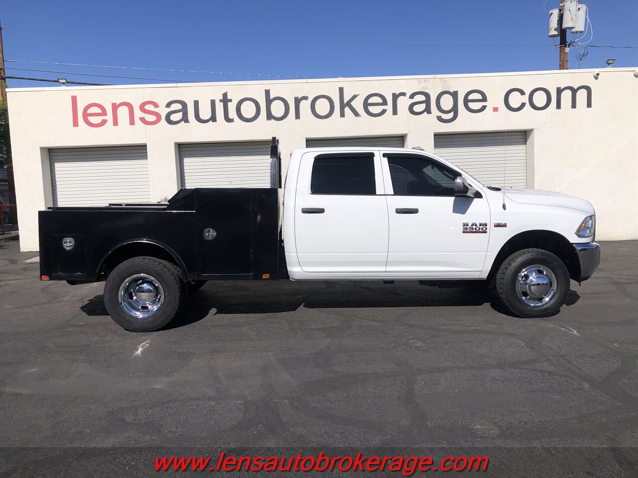 2017 RAM 3500 Tradesman  *JUST ARRIVING! *67k Mile 6.4L HEMI Powered Flatbed 4x4! - Photo 1 - Tucson, AZ 85705