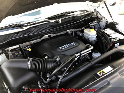 2017 RAM 3500 Tradesman  *JUST ARRIVING! *67k Mile 6.4L HEMI Powered Flatbed 4x4! - Photo 24 - Tucson, AZ 85705