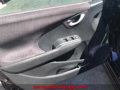 2013 Honda Fit Sport  3 TO CHOSE FROM! - Photo 13 - Tucson, AZ 85705