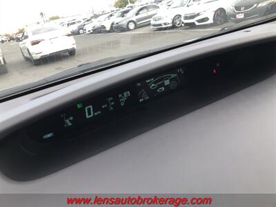 2011 Toyota Prius Three  *Super Clean Fuel Saver! - Photo 13 - Tucson, AZ 85705